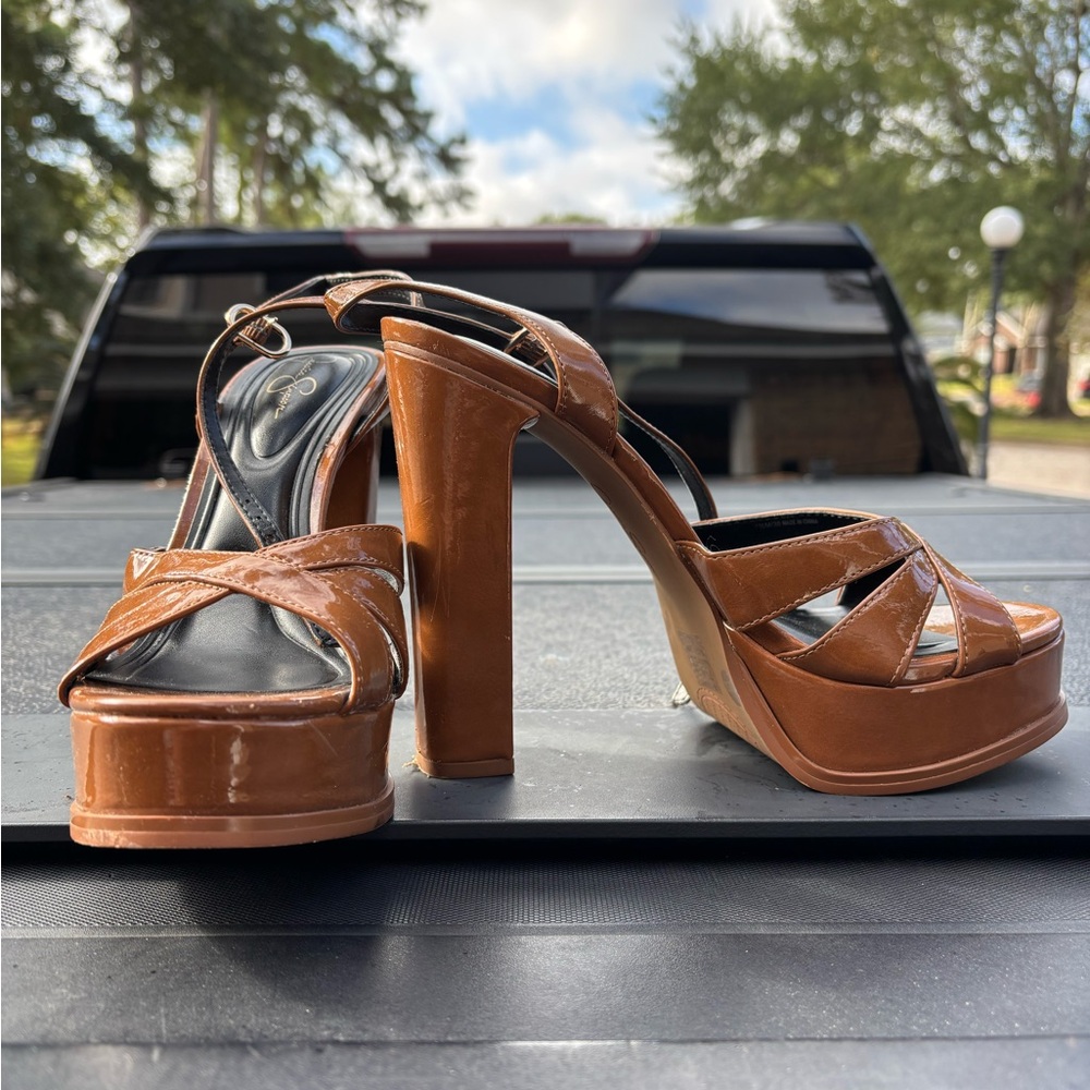 Jessica Simpson Elegant Brown Platform Heels